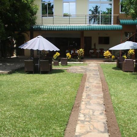 Kays Lodge Dar-es-Salaam Eksteriør bilde