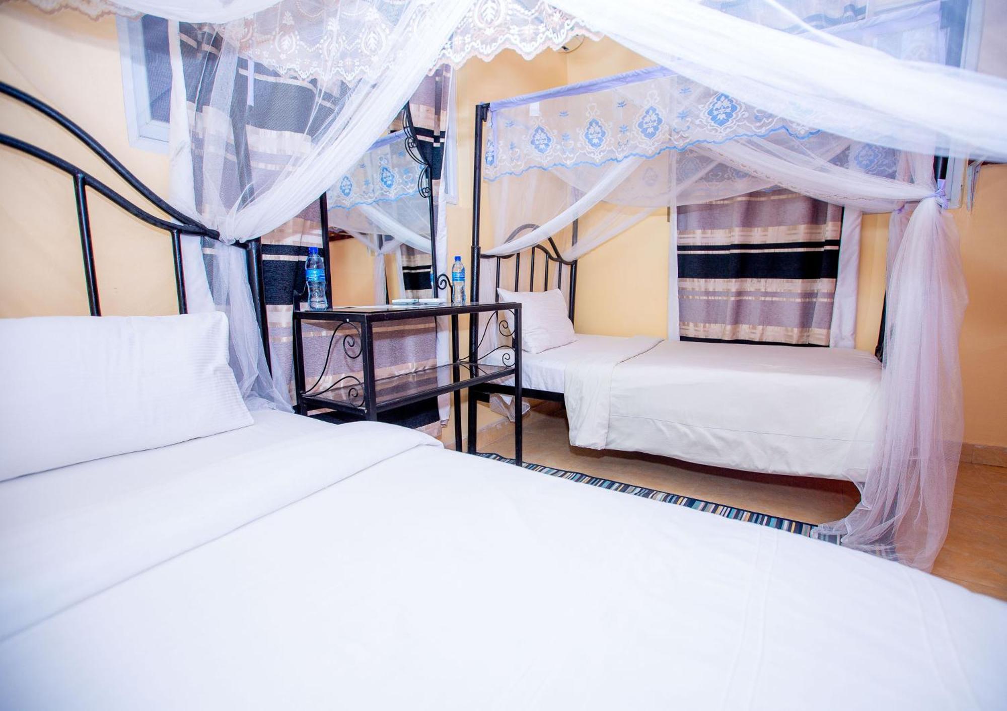 Kays Lodge Dar-es-Salaam Eksteriør bilde