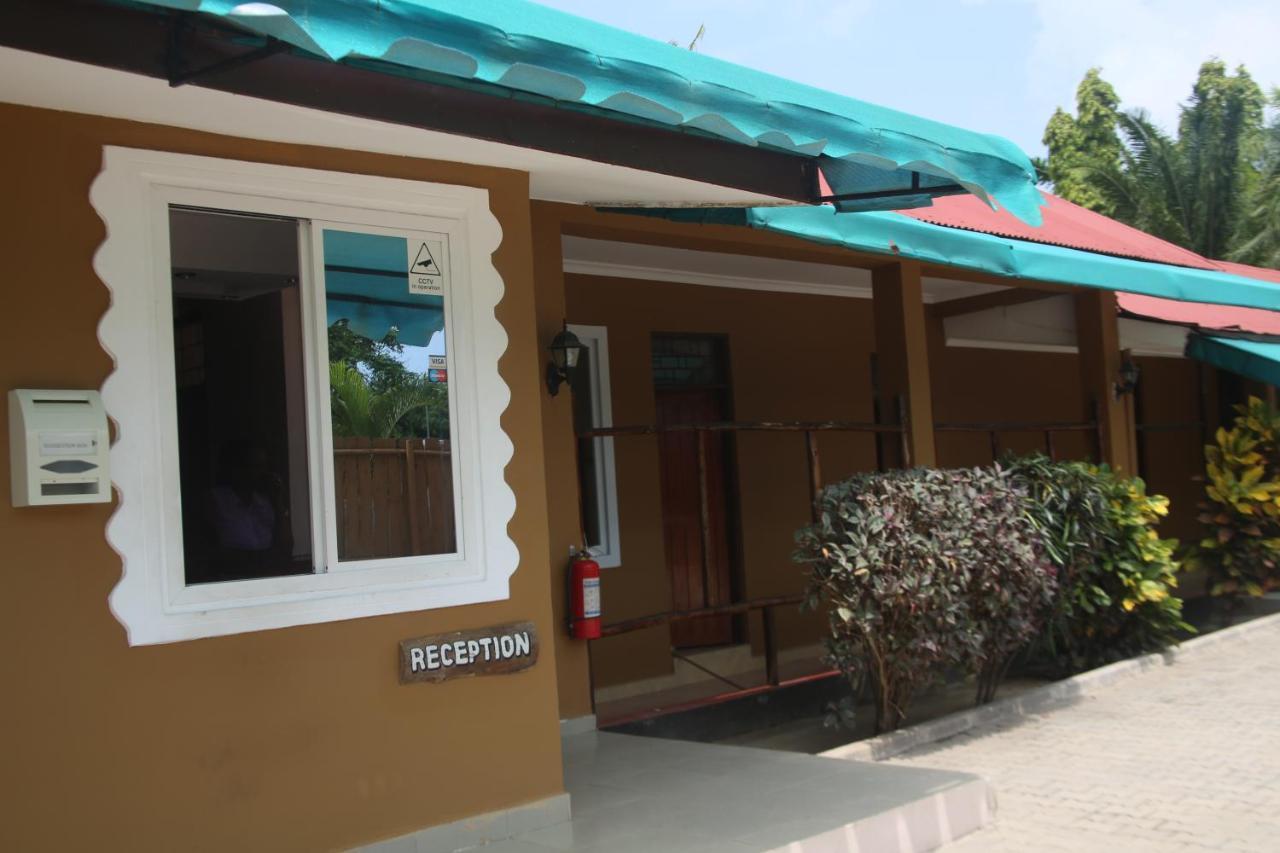 Kays Lodge Dar-es-Salaam Eksteriør bilde