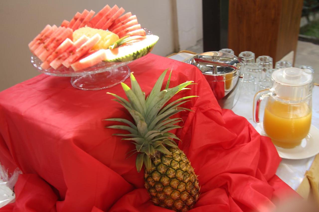 Kays Lodge Dar-es-Salaam Eksteriør bilde