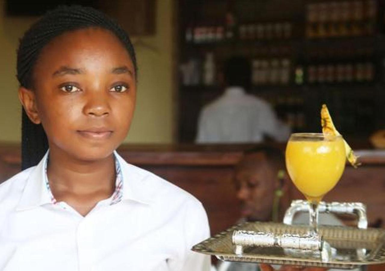 Kays Lodge Dar-es-Salaam Eksteriør bilde