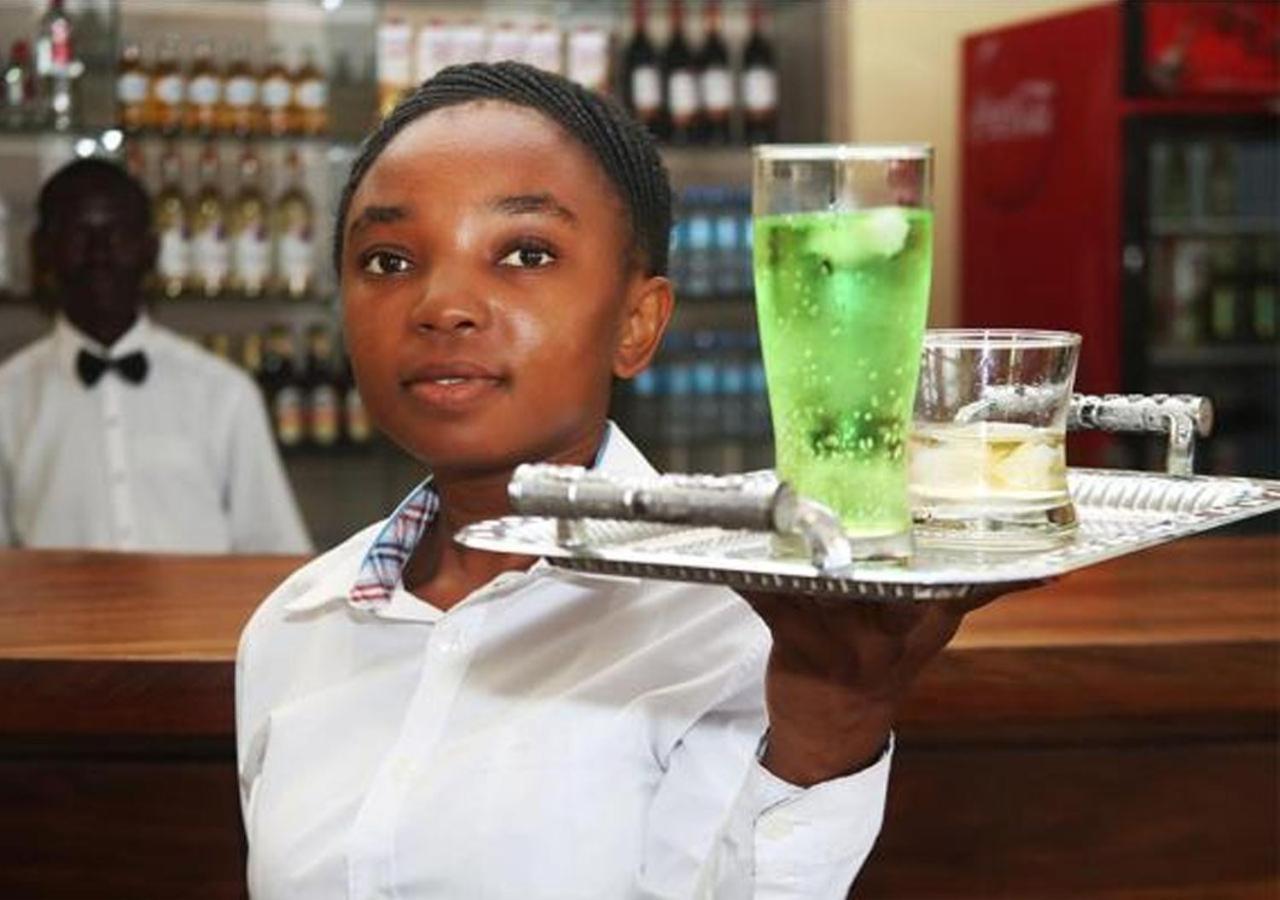 Kays Lodge Dar-es-Salaam Eksteriør bilde