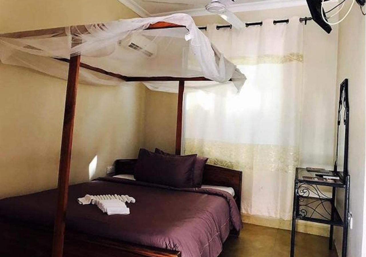 Kays Lodge Dar-es-Salaam Eksteriør bilde